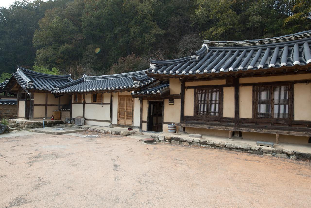 Chalbanggong Jongtaek Hotel Cheongsong Екстериор снимка