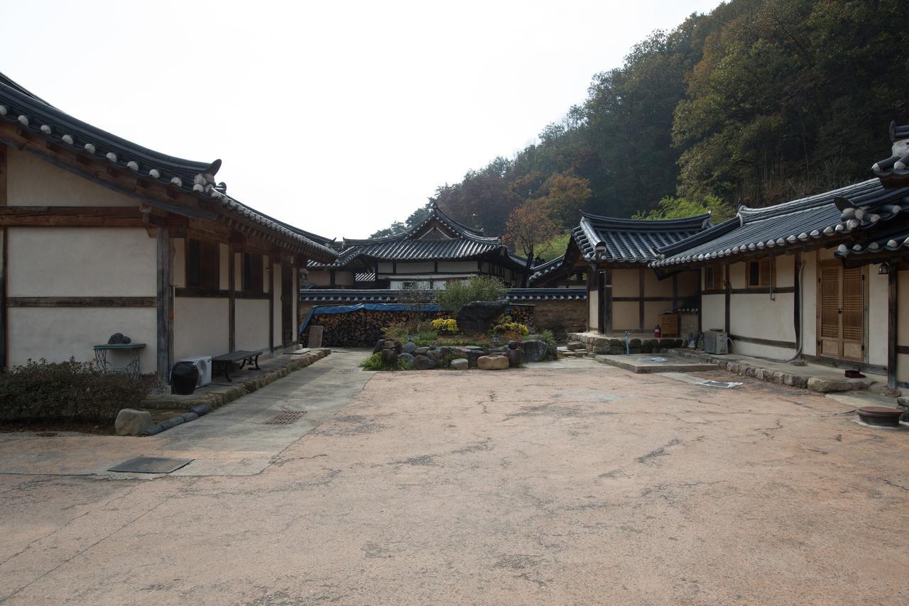 Chalbanggong Jongtaek Hotel Cheongsong Екстериор снимка