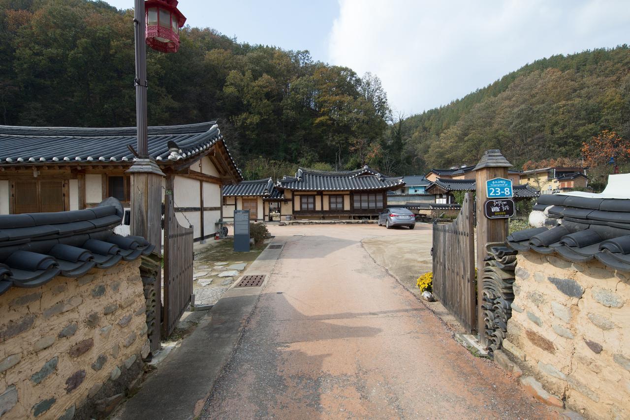 Chalbanggong Jongtaek Hotel Cheongsong Екстериор снимка